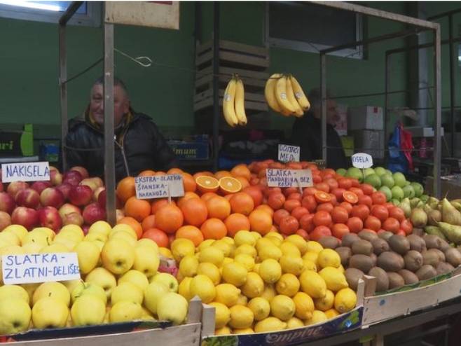 Banjaluka: Vrtoglave cijene voća i povrća na tržnici