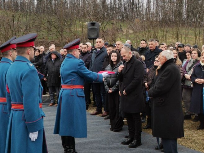 Sahranjen Borislav Paravac