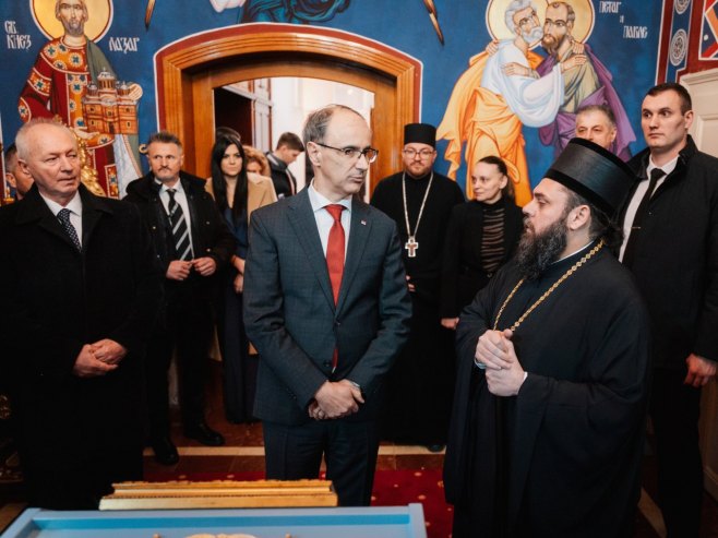 Episkop Heruvim uručio Orden Đuri Macutu - Foto: SRNA