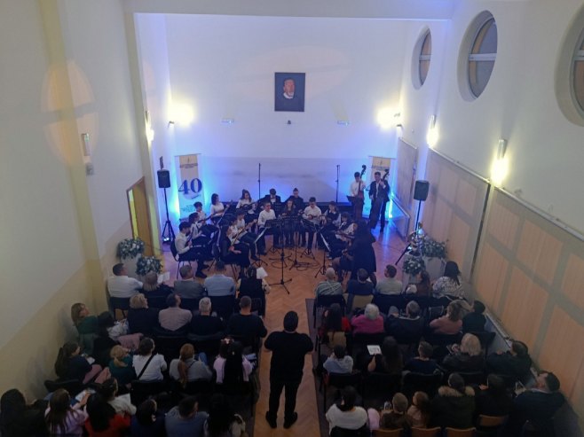 Prnjavor: Koncert banjalučkog Gradskog tamburaškog orkestra