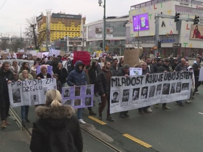 U Sarajevu ponovo protesti, na ulici i građani Tuzle i Zenice