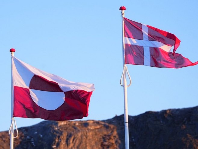 Tramp najavio da šalje bolnički brod na Grenland