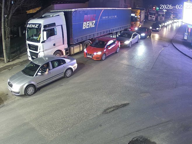 Duge kolone prema Hrvatskoj