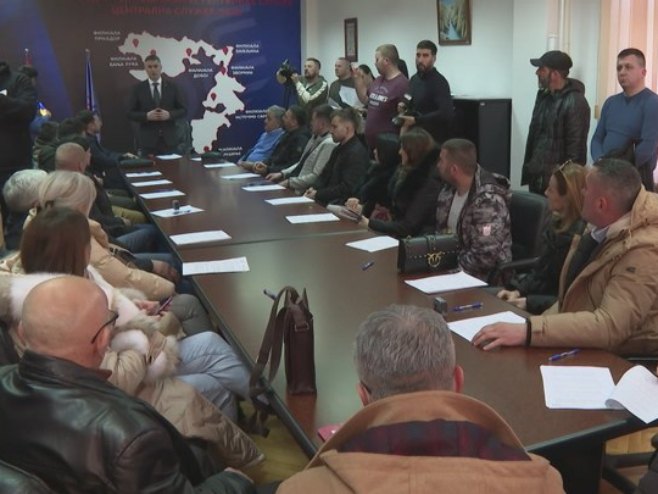 Zavoz za zapošljavanje, potpisivanje ugovora - Foto: RTRS