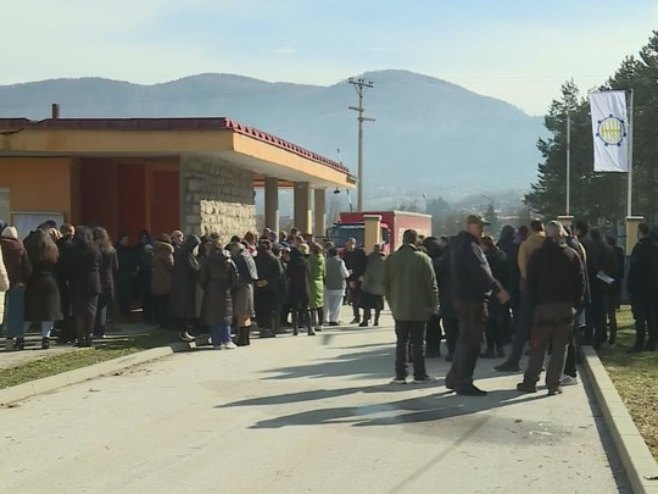 Vlast u Sarajevu veliča uspjehe nenamjenske industrije - radnici traže prava štrajkom (VIDEO)