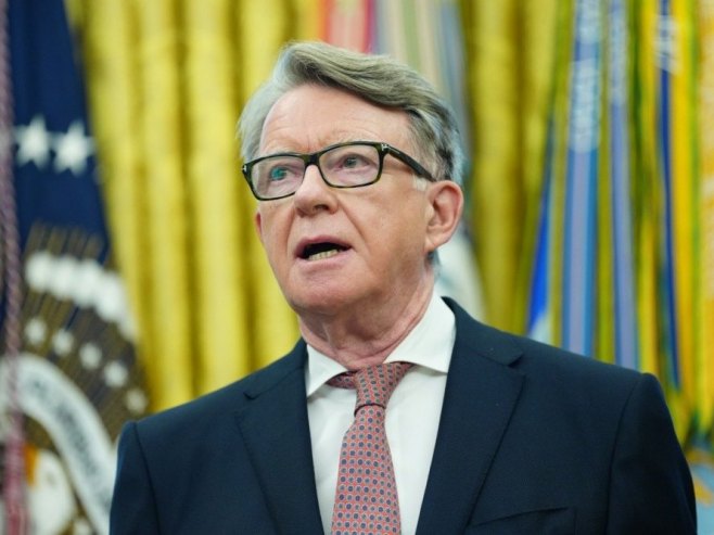 Lord Piter Mandelson pušten na slobodu uz kauciju