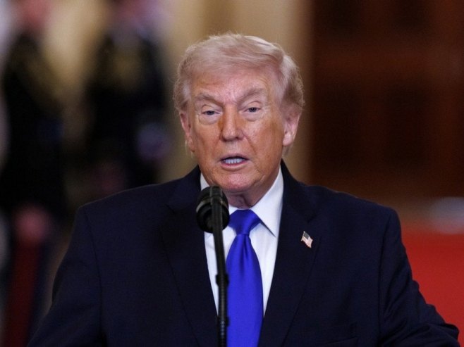 Donald Tramp (foto: EPA/WILL OLIVER) - 