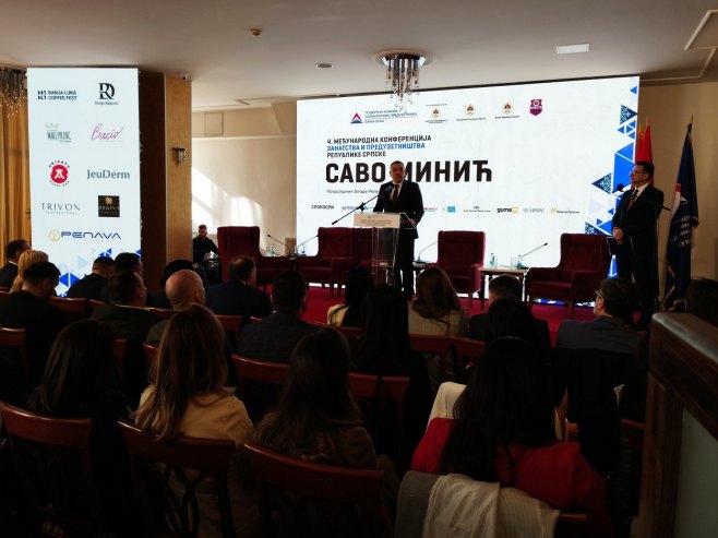 Minić: Zakonito sve u vezi sa kupovinom zgrade u Brčkom (VIDEO)