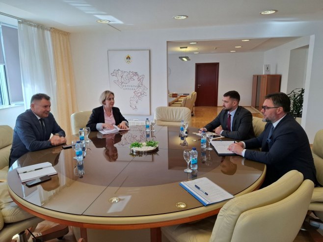 Bubić sa Košarcem o mjerama za unapređenje privrednog ambijenta