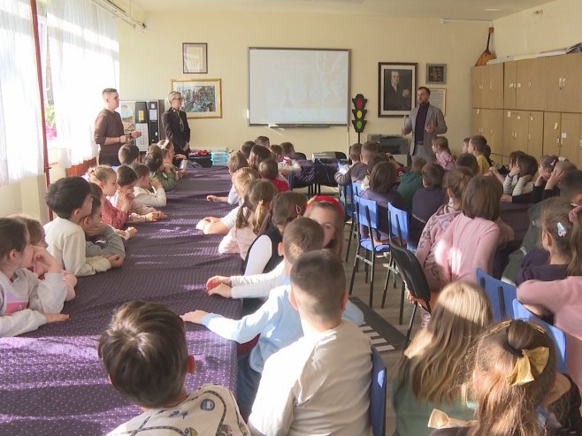 Djecu od najranijeg uzrasta učiti bezbjednom ponašanju u saobraćaju