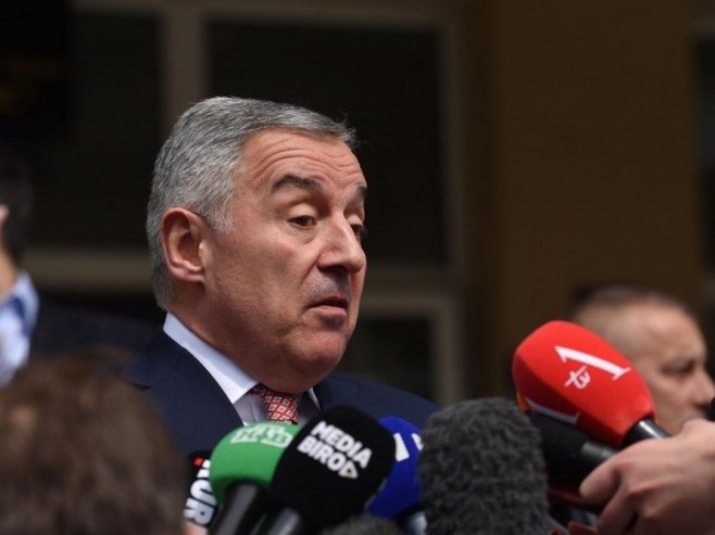 Milo Đukanović (foto: arhiva - EPA/BORIS PEJOVIC) - 