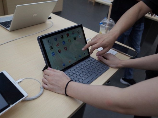 Zlato i srebro za srpske gimnazijalce na AI olimpijadi