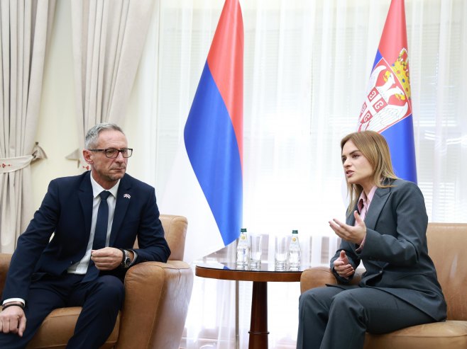 Ostojić sa Stamenkovski: Srbiju i Srpsku vežu bratske veze, slobodu čuvati radom i mudrošću (FOTO)