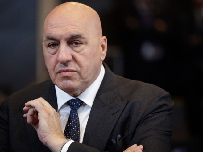 Italijanski ministar odbrane zaglavljen u Dubaiju sa porodicom zbog obustave letova