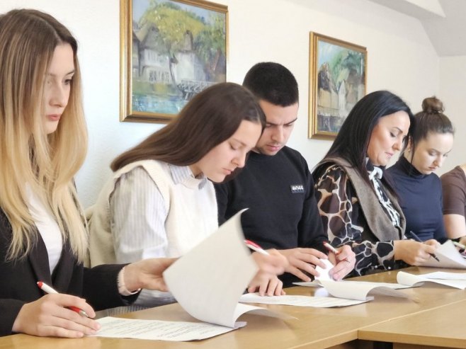 U Јezeru potpisani ugovori o stipendiranju studenata