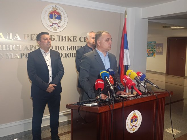 Lukić: Preduzete su sve mjere za sprečavanje širenja ptičijeg gripa na farmi u Petrovu; Eutanazirano 62.000 kljunova