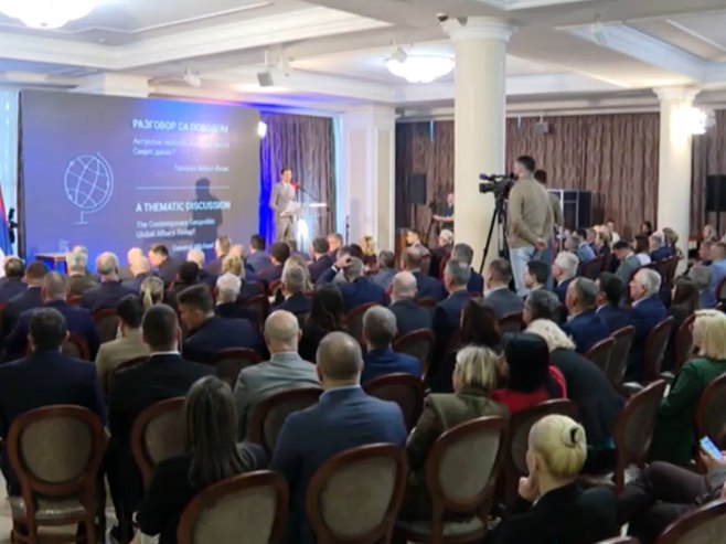 UŽIVO - Predavanje američkog generala Majkla Flina