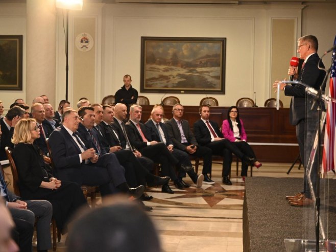 UŽIVO - Predavanje američkog generala Majkla Flina