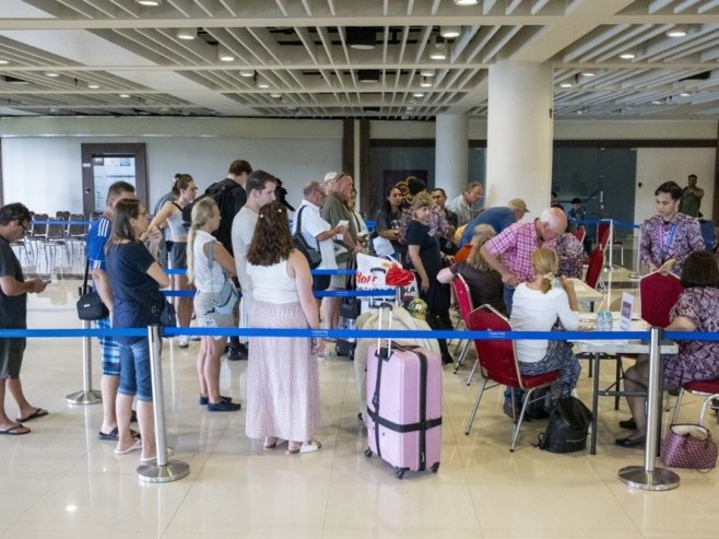 Đokić: Sutra bi 156 državljana BiH trebalo stići iz UAE