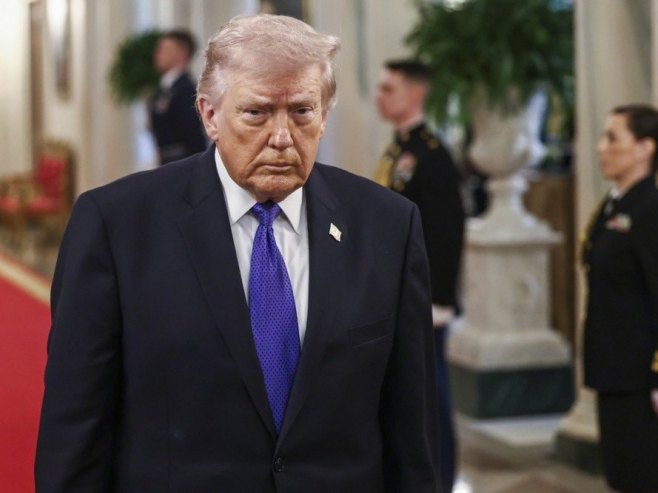 Tramp: Cijene nafte će pasti kada se završi rat, bolje da Iran ne vodi Pahlavi