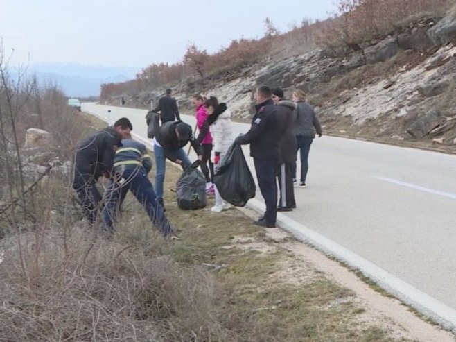 Zajedničkim snagama mještana uređen magistralni put Trebinje – Bileća