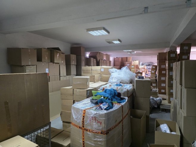 Zaplijenjena roba za internet prodaju vrijedna više od 200.000 KM (FOTO)