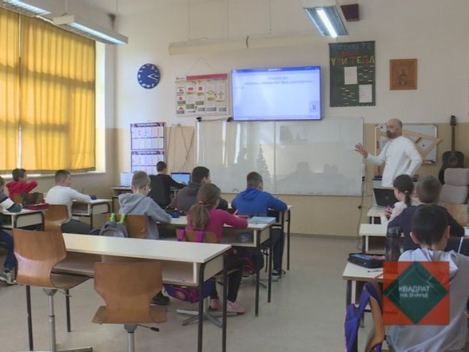 Informaciona tehnologija olakšava rad nastavnika, a učenike dodatno motiviše (VIDEO)