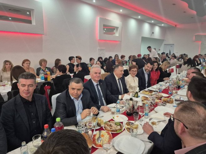 Proslava 8. marta u Srpcu (foto: x.com/MiloradDodik) - 