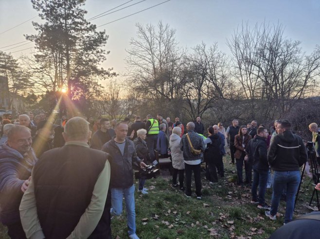 Protest mještana Starčevice - Foto: RTRS