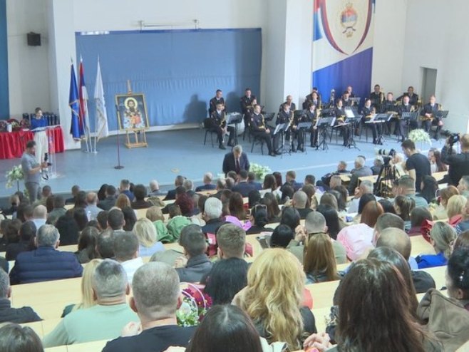 Fakultet bezbjednosnih nauka promovisao 49 diplomaca - veliko interesovanje studenata (VIDEO)