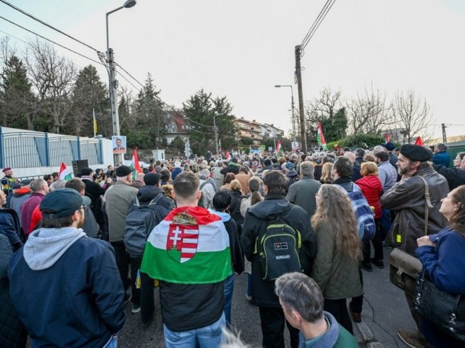 Protestni skup u Budimpešti zbog ucjene Kijeva