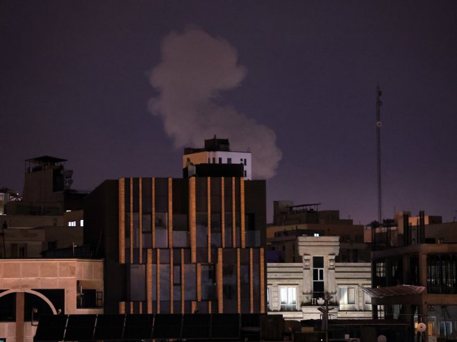 Iranske rakete pogodile Dubaji Marinu (VIDEO)