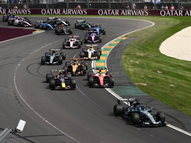 Dominacija Mercedesa u Melburnu - Rasel najbrži na startu sezone