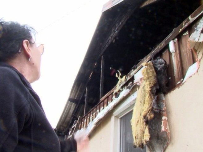 U požaru izgorjela kuća porodice Ćirković - pokrenut apel za pomoć (VIDEO)