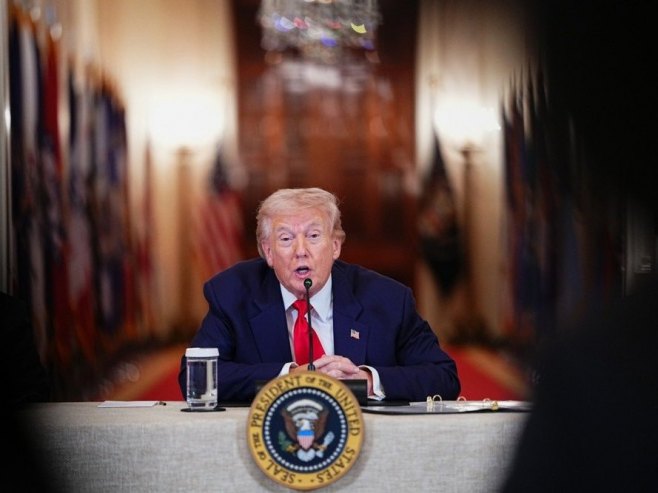 Donald Tramp (Foto: EPA/AARON SCHWARTZ / POOL) Donald Tramp (Foto: EPA/AARON SCHWARTZ / POOL) -