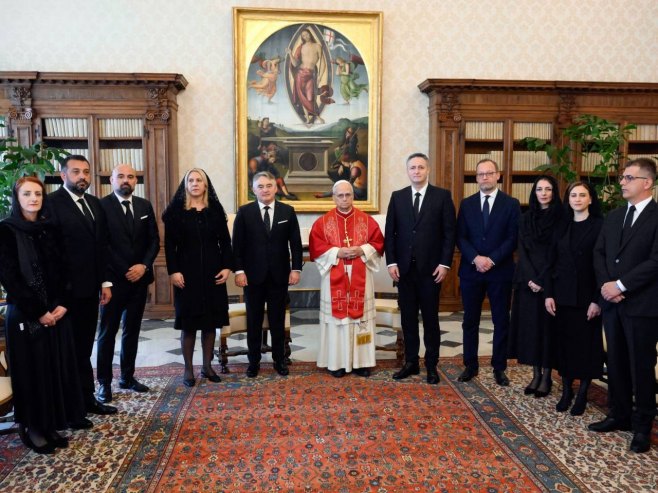 Članovi Predsjedništva sa papom Lavom Članovi Predsjedništva sa papom Lavom - Foto: Ustupljena fotografija