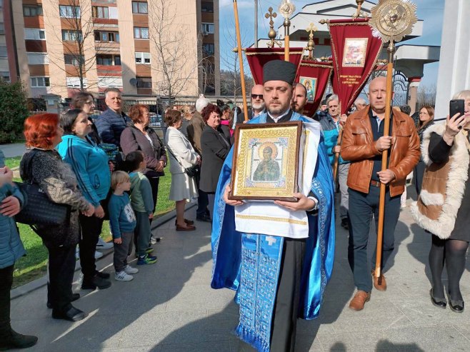 Zvornik: Vjernici dočekali iz Rusije ikonu - Umekšanje zlih srca