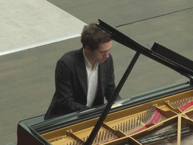 U Bijeljini održan koncert svjetski poznatog ruskog pijaniste (VIDEO)