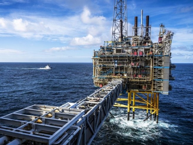 Cijene nafte pale pa skočile na oko 90 dolara dok se čeka smirivanje na Bliskom istoku