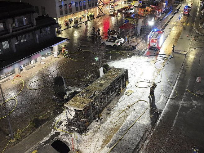 Švajcarska: Najmanje šest mrtvih i pet povrijeđenih u nesreći autobusa