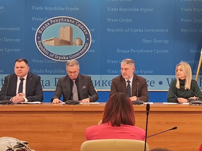 Puhovac: Određeni maksimalni iznosi marži na namirnice, hranu za bebe i lijekove; Stabilizujemo situaciju