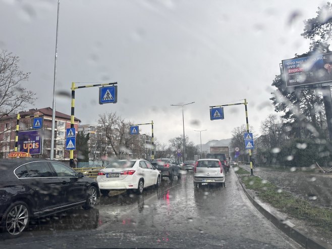 Led i kiša pogodili Banjaluku (VIDEO)