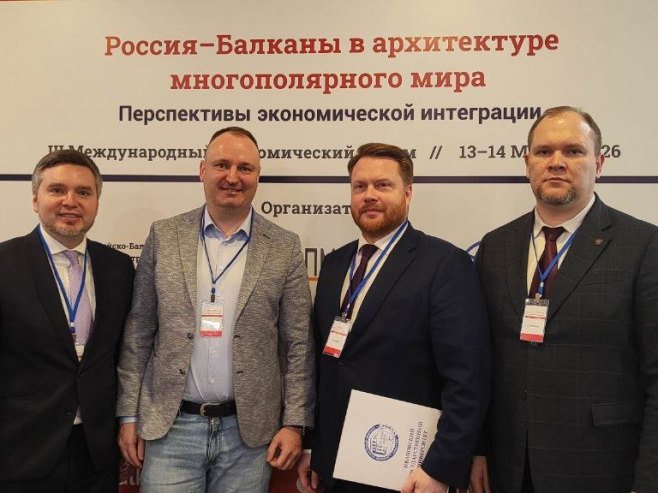 Sastanak na marginama foruma - Foto: Ustupljena fotografija