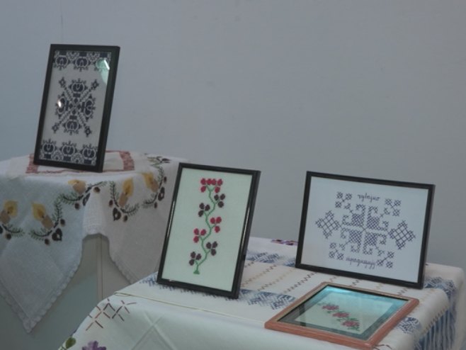 Kreativna radionica žena iz Doboja - od zaborava sačuvati tradicionalni vez i ručne radove (VIDEO)