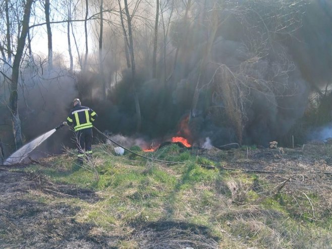Požar u Karakaju, službe na terenu