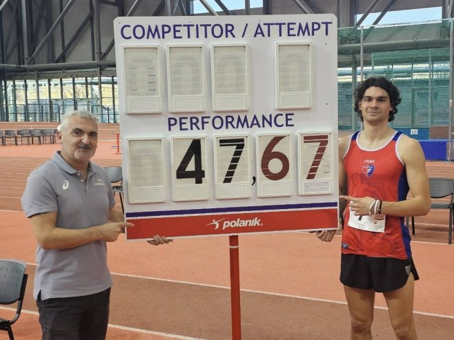 Odlična dvoranska sezona za atletičara Luku Ivičića (FOTO)