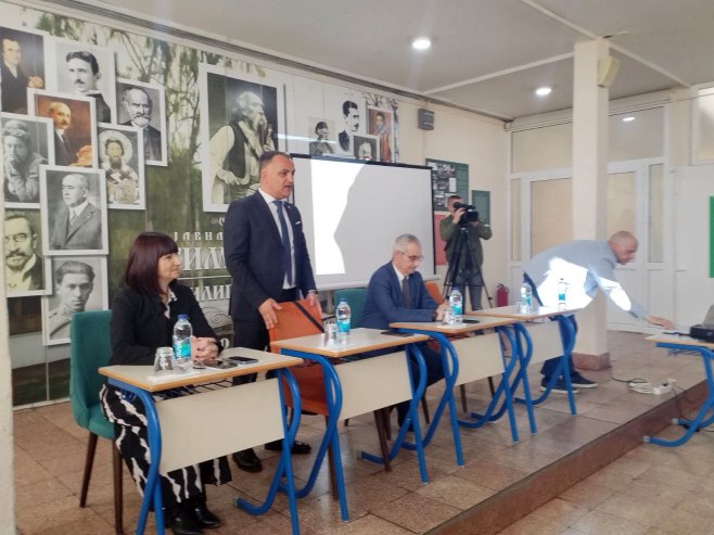 Bijeljina: U srednjim školama promovisana veterinarska medicina