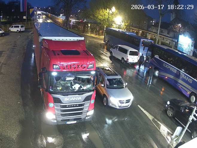 Saobraćaj pojačan na prelazima Velika Kladuša, Gradina i Gradiška