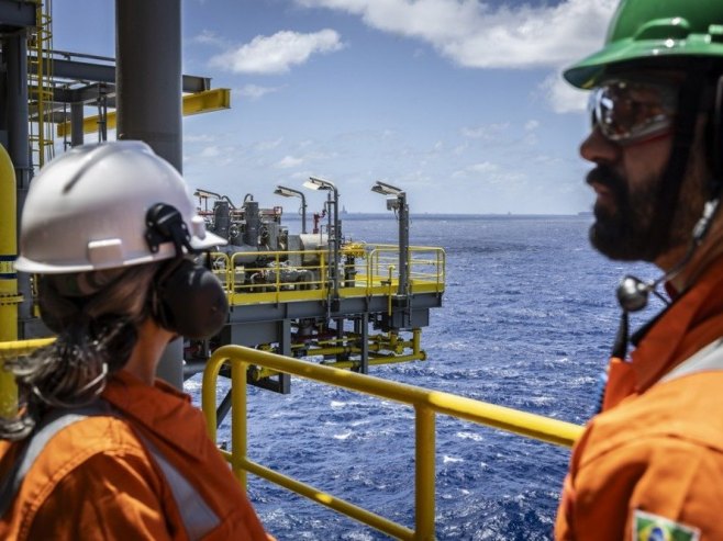 Cijene nafte porasle na 112 dolara po barelu