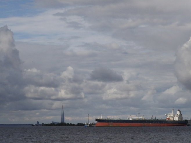 Ruski tanker sa naftom plovi ka Kubi usred američke blokade